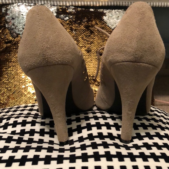 CROWN VINTAGE. Classy heel - Picture 4 of 5